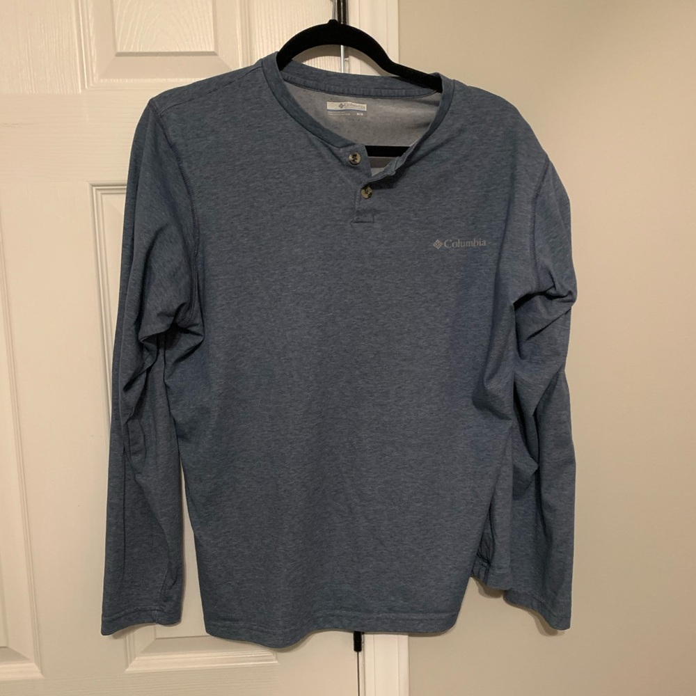 Men’s Columbia long sleeve.